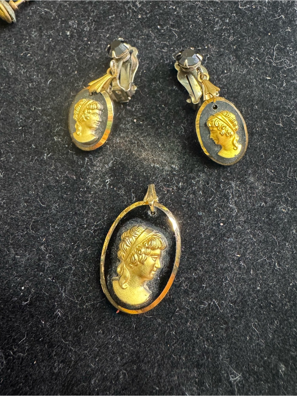 Gold and Black Glass Cameo Pendant and Clip-On Earrings Set